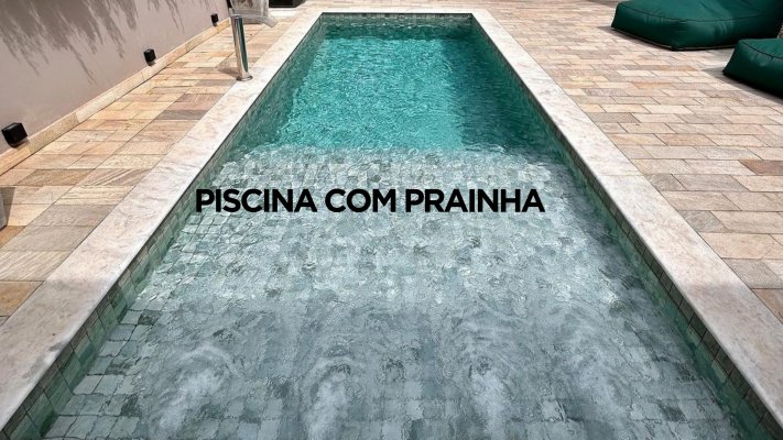 Piscina com prainha 