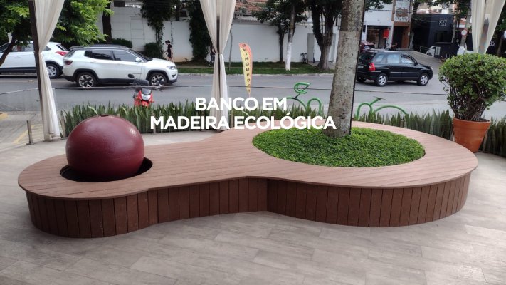 Banco em Madeira Ecológica